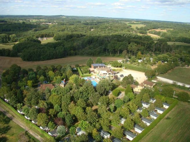 Camping Le Pigeonnier Saint-Crepin-et-Carlucet Экстерьер фото